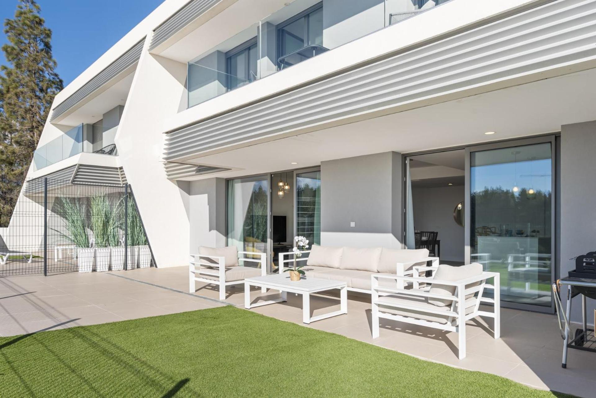 Vivi Homes - Elies House Pool, Gym, Spa & Sea View El Faro Exterior photo